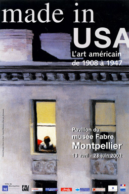 Peinture façade d'immeuble dans la nuit